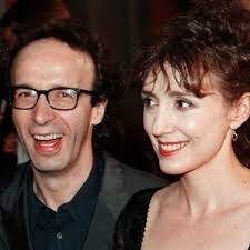 Muse and wife of roberto benigni, nicoletta braschi has worked with him since the film tu mi turbi (1983): Roberto Benigni La Luce Di Nicoletta Braschi Illumina Cio Che Faccio Farei Un Altro Film Con Lei