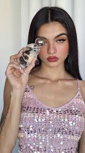 Is it Kylie's hand or Kendall and Kylie hugging?, @sephora_india  @kyliecosmetics @sephora, #viral #fyp #explorepage #kyliejenner  #kyliecosmeticsindia #kyliecosmetics #sephoraindia