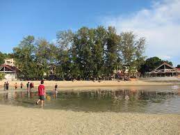 Pantai port dickson selalu dibanjiri dengan pelancong terutama pada hujung minggu atau cuti sekolah yang panjang. Senarai Pantai Di Port Dickson Emajalah2u