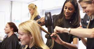 Les Ecoles De Coiffure En France Pour Un Coiffeur Pas Cher Cosmopolitan Fr
