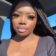 I wanna say happy birthday to my lil sister @lulu2much. For one I'm the  oldest and she acts like everybody mama. She a great auntie and I'm proud  of you. Now when