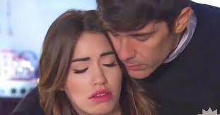 Nel 2013 debutta come cantante solista. Lali Esposito Lapido A Mariano Martinez Infofueguina