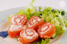 Tagliatelle al salmone affumicato : Ricetta Girelle Di Salmone Affumicato Ricette Al Volo