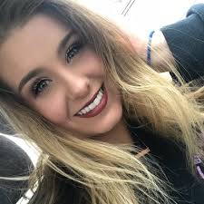 Rachel Dewitt's Instagram, Twitter & Facebook