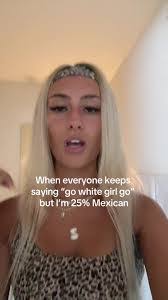 Zoe Meadows's Instagram, Twitter & Facebook