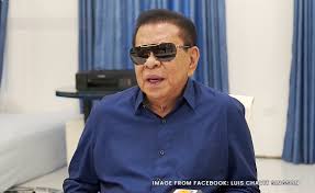Huwag ipilit!' 'Cheap stunt': Chavit Singson faces online backlash over P5M offer for Carlos Yulo, family reunion