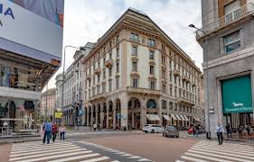 Fermate dei mezzi pubblici più vicine corso giacomo matteotti, lecco. Ufficio Diviso In Ambienti Locali In Affitto A Milano Corso Giacomo Matteotti Rif Matteotti70 N 261722