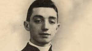 Setelah selamatkan seorang gadis, Pastor Giovanni membayarnya dengan nyawa  sendiri