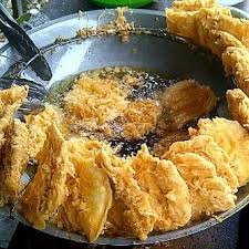 Disini saya akan berbagi harus cair adonan crispy nya. Cari Masakan Khas Nusantara Rahasia Dibalik Kerenyahan Pisang Goreng Pontianak