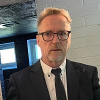 800+ perfiles de «Savela»