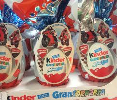 Ma voi lo sapete quanto pesa un uovo? Kinder Ferrero E Record Per Il Prezzo 94 Kg E Non E Vero Cioccolato