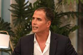 Ricardo araújo pereira está a deixar os portugueses boquiabertos com o seu corpo de sonho. Ricardo Araujo Pereira E Reforco Para As Noites De Domingo A Ferver Vidas