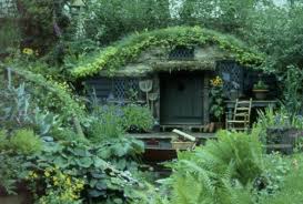 Pin By Aimy Stevens On Abode Earth Sheltered Homes Hobbit Garden Hobbit House