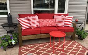 2x4 Outdoor Sofa With Red Cushions Ana White Anna S Outdoor Sofa Diy Projects Outdoor Sofa Outdoor Sofa Diy Outdoor Couch