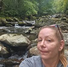 Looking for feedback/advice..our flight lands around 5pm (end of January)  so our drive that night will primarily be in the dark. Driving wise (road  conditions, etc) are we better off heading north