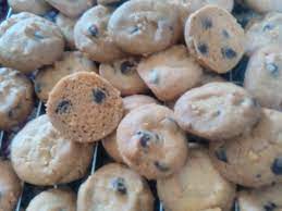 Beat the ingredients a until fluffy ✅ 250 g butter. Dapur Cempakasari Biskut Coklat Chip Rangup Sukatan Cawan