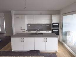 weisse kuche mit beton arbeitsplatte kuche beton weisse kuche kuche