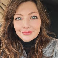 Is 11:00 ferry from Cruz Bay to Crown Bay too late for 1:21 flight?