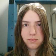 Amanda Slayton's Instagram, Twitter & Facebook