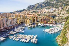Monaco, sovereign principality located along the mediterranean sea in the midst of the resort area of the french riviera. Monaco Heimat Der Schonen Reichen Urlaubsguru