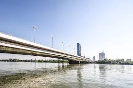 It was built from 1995 to 1997 as a dear eisfeuer ken you make this wonderful donaustadtbrücke also work in transport fever 2. Alteste Brucke Von Wien Stadtbekannt