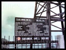 Selain grand old lady, juga terdapat muzium sains pertronas yang baru juga ada kat bukit canada. Oil Well No 1 Also Known As The Grand Old Lady Miri Sarawak