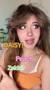 Peach and Daisy Battle