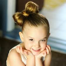 It is very simple and easy to make on long hair or medium. 1001 Ideas For Adorable Hairstyles For Little Girls