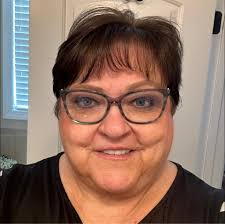 At tonight's The GRAMMYs, Adam Levine and Gwen Stefani performed their duet  "My Heart Is Open" from Maroon 5's album, 'V.' While Stefani brought a  heavy dose of emotiveness to her half