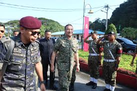 Cap badge of the rejimen askar melayu diraja. Mindef Malaysia On Twitter Ketibaan Ds Hishammuddinh2o Dan Mb Yab Zambryofficial Di Batalion Ke 23 Rejimen Askar Melayu Diraja Kem Gua Permai Ipoh Perak Turut Hadir Affandimycdf Arahimradzi Https T Co Uyawplxo9d