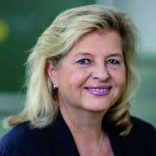 Herzlichen Glückwunsch an den neu gewählten Bundesvorstand der FREIEN  WÄHLER FRAUEN 🧡♀️ Mit Silvia Zschocke (Hessen) als Bundesvorsitzende, Rena  Thormann (Baden-Württemberg) und Bettina Bernhard (Nordrhein-Westfalen) als  stellvertretende Vorsitzende ...