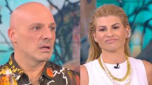 Στρατιωτικός και ιθύνων νους του πραξικοπήματος της 21ης απριλίου 1967, που οδήγησε στην επιβολή της επτάχρονης δικτατορίας στην ελλάδα. Xalasmos Me Thn Eyrydikh Papadopoyloy Ston Niko Moytsina Emetos Zappit