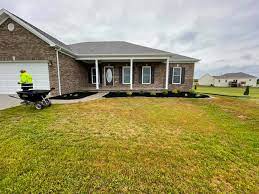 The individual needs of our customers are of the utmost importance to us, which is why all of our application professionals are trained and licensed by the missouri department of agriculture. Duvall S Lawn Care And Landscaping Facebook