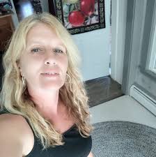 Looking for a housekeeper in Oakland for biweekly house cleanings.