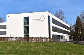 Made for you our made for you service offers you full creative freedom to customise a pair of trippen shoes. Alpenrand Magazin Archiv 2020 1