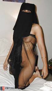 RED-HOT ARAB BEURETTE MUSLIMS LADIES WEARING HIJAB - ZB Porn