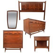 Mid century broyhill danish modern set of 4 dining chairs search set od 4 danish modern drexel dining chairs. Impressive Mid Century Modern Walnut Bed Room Set By Broyhill Brasilia For Sale At 1stdibs