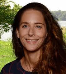 Melissa Oldfield's Instagram, Twitter & Facebook