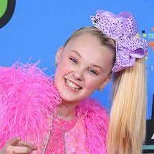 Joelle joanie jojo siwa (born may 19, 2003), better known as jojo siwa or jojo with the big bow, is an american dancer, singer, actress, and youtube personality. I Didn T Expect To Be Moved By Jojo Siwa S Coming Out Story I Was Wrong Vogue