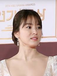 Sekali lagi, episode spesial dari descendants of the sun berlanjut. Song Hye Kyo Wikipedia