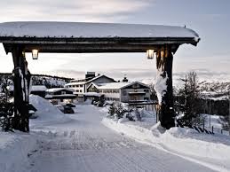 The peer gynt vegen (peer gynt road) runs for 60 kilometers through some fantastic remote scenery near lillehammer norway. Peer Gynt Ski Touring Holiday In Norway Responsible Travel