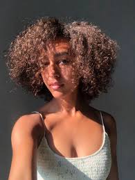 If your curls look like laís's, here, who has some looser 3b textures mixed in with her 3c, reach for a rich curl cream and gently scrunch it into your wet hair, working section by section to. We Tried Tracee Ellis Ross S Pattern Hair Care Brand For 3b To 4c Curls Review Allure