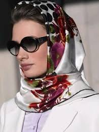 Siyah Benekli Mor Gullu Yeni Sezon Aker Esarp Modeli Yeni Moda Yeni Modelleri Moda Stilleri Moda Esarp