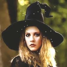 Thanks Lisa LaMonica for telling me Stevie Nicks is