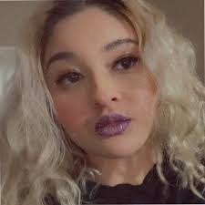 Alexis Bustillos's Instagram, Twitter & Facebook