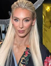 ps i hope you feel beautiful today 🦋🌻💎