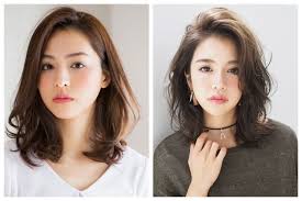 Jun 30, 2021 · rambut panjang kecoklatan lurus dan tanpa poni miliknya, kini dipangkas menjadi potongan sebahu diberi aksen layer. 8 Model Rambut Sebahu Tanpa Poni Yang Bikin Terlihat Muda Womantalk