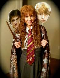 Devenez membre pour la livraison gratuite et illimitée. 22 Times Celebrities Completely Nailed Their Halloween Costumes As Your Favourite Fictional Characters