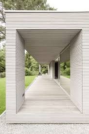 Wohnhaus In Wandlitz Zeigt Ungewohnliche Integration Von Architektur Und Innenausbau Haus Wohnhaus Architektur