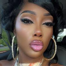 Whhyyyy do yall bring yall love ones to the hospital and just drop them off  ? This lady dropped her disabled son off to the ED to attend a wedding in  Tampa